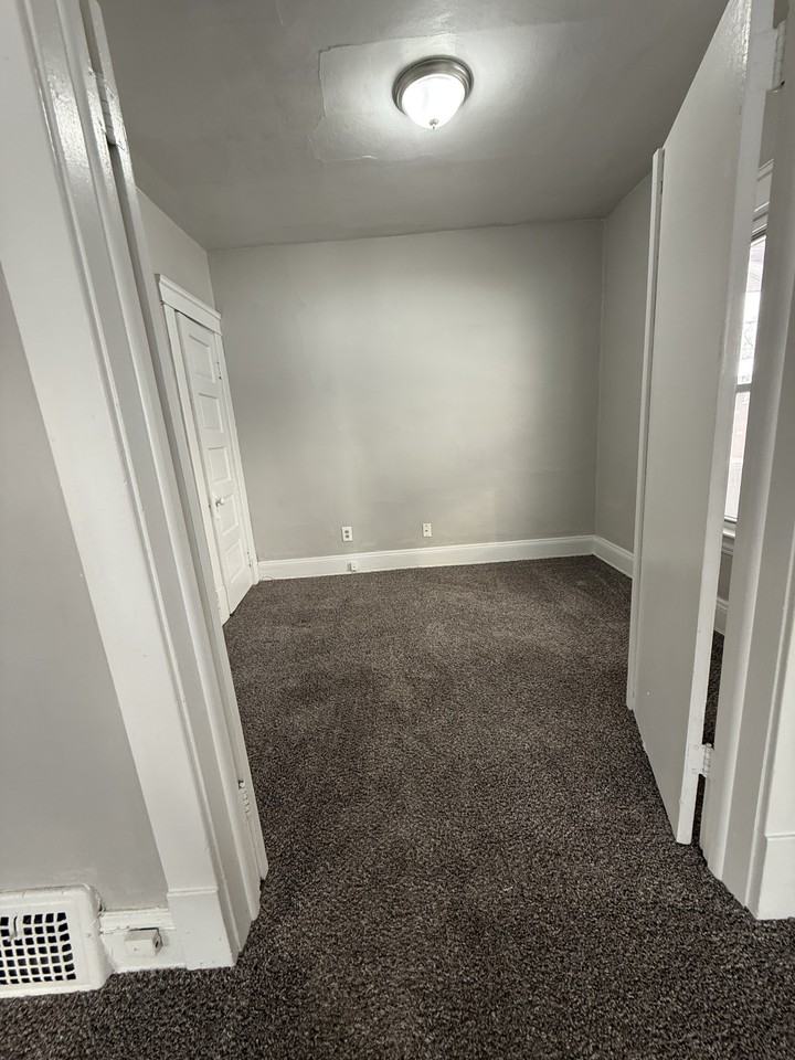 12519 Forest Ave #1 - Photo 3 of 7