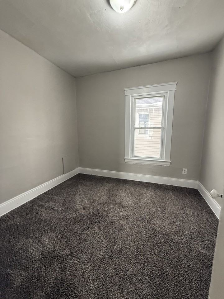 12519 Forest Ave #1 - Photo 4 of 7