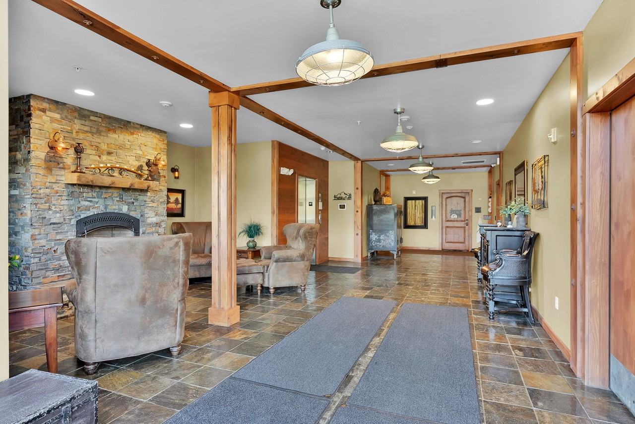 834 Mckinley Ave #1 - Photo 3 of 32