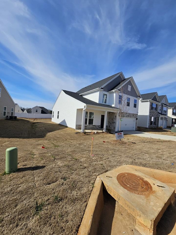 1004 Maridian St #1 - Photo 4 of 30