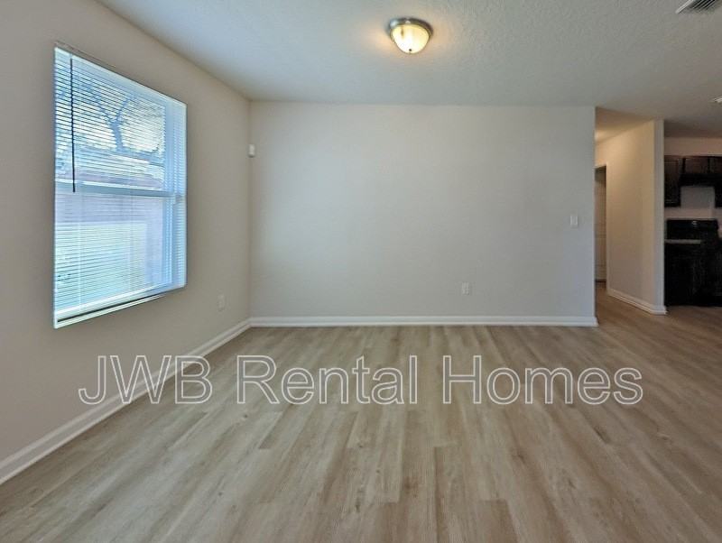 2958 Fitzgerald St - Photo 4 of 13