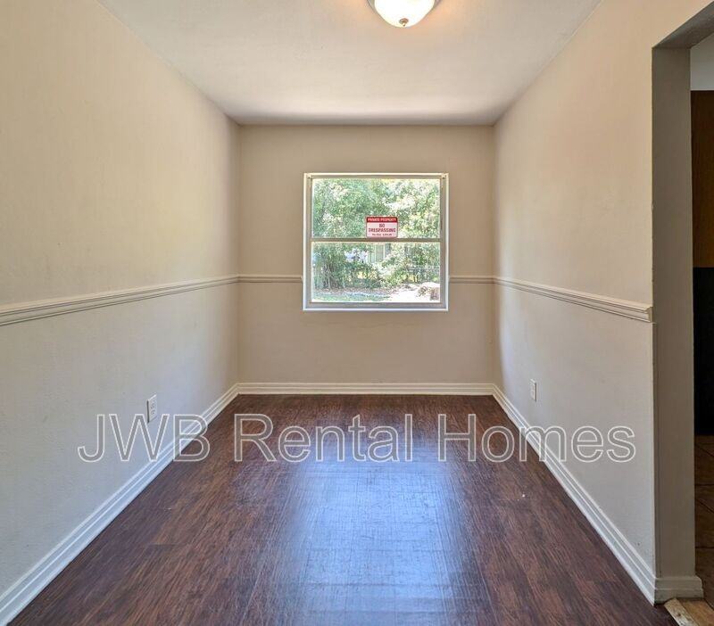 6346 Wilson Blvd - Photo 4 of 14