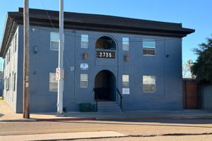 featured image of 2735 Commercial St