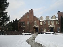 featured image of 5675 Hampshire Ln #1