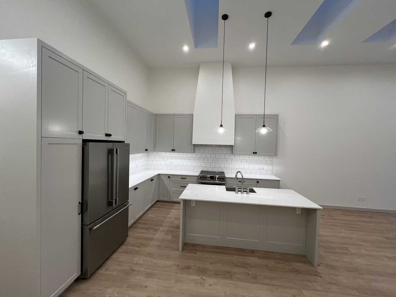 7925 East Saanich Rd #B - Photo 4 of 24