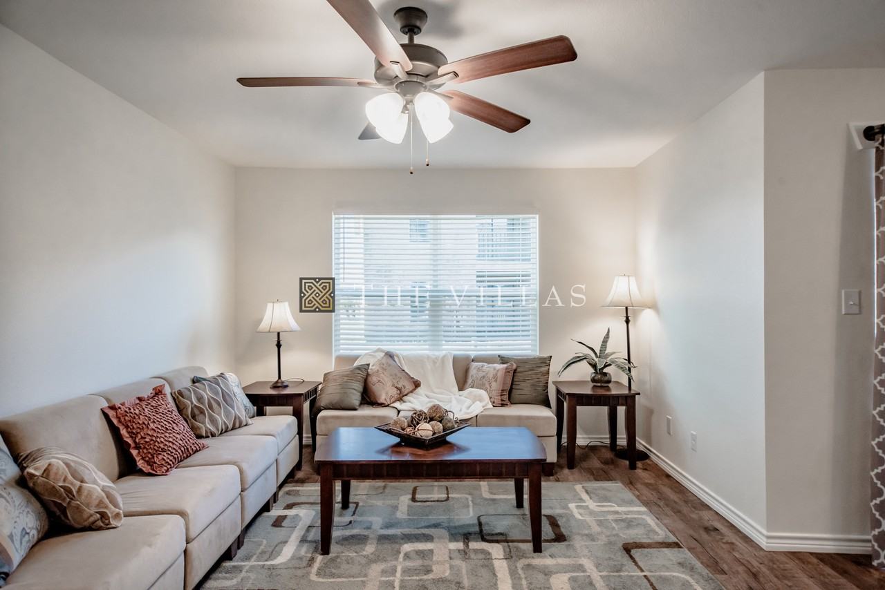 116 Costa Del Oro St - Photo 2 of 19