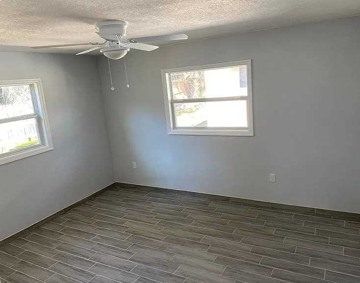 1203 Central Ave #1 - Photo 4 of 7