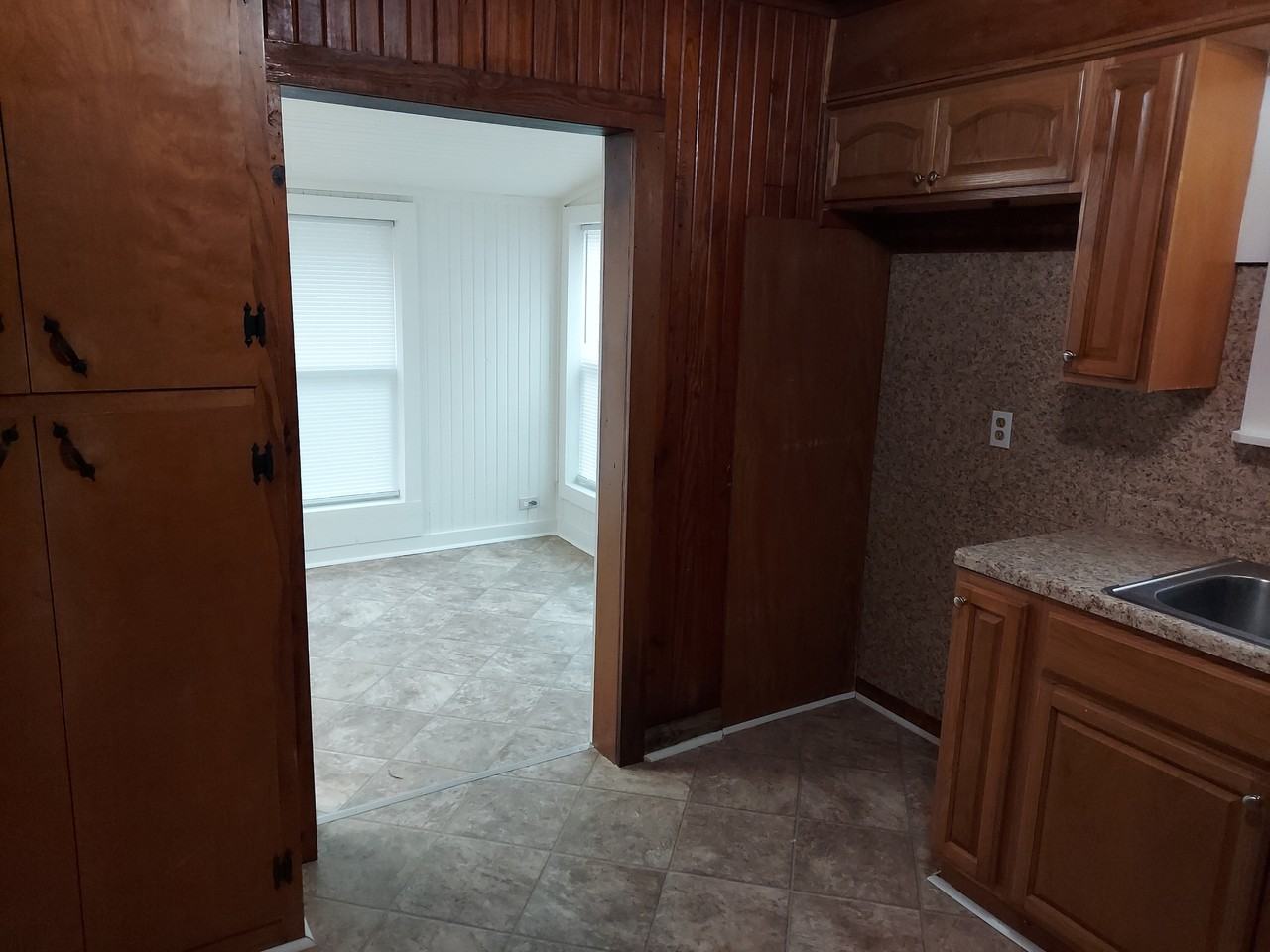 1120 28th St #1 - Photo 4 of 14