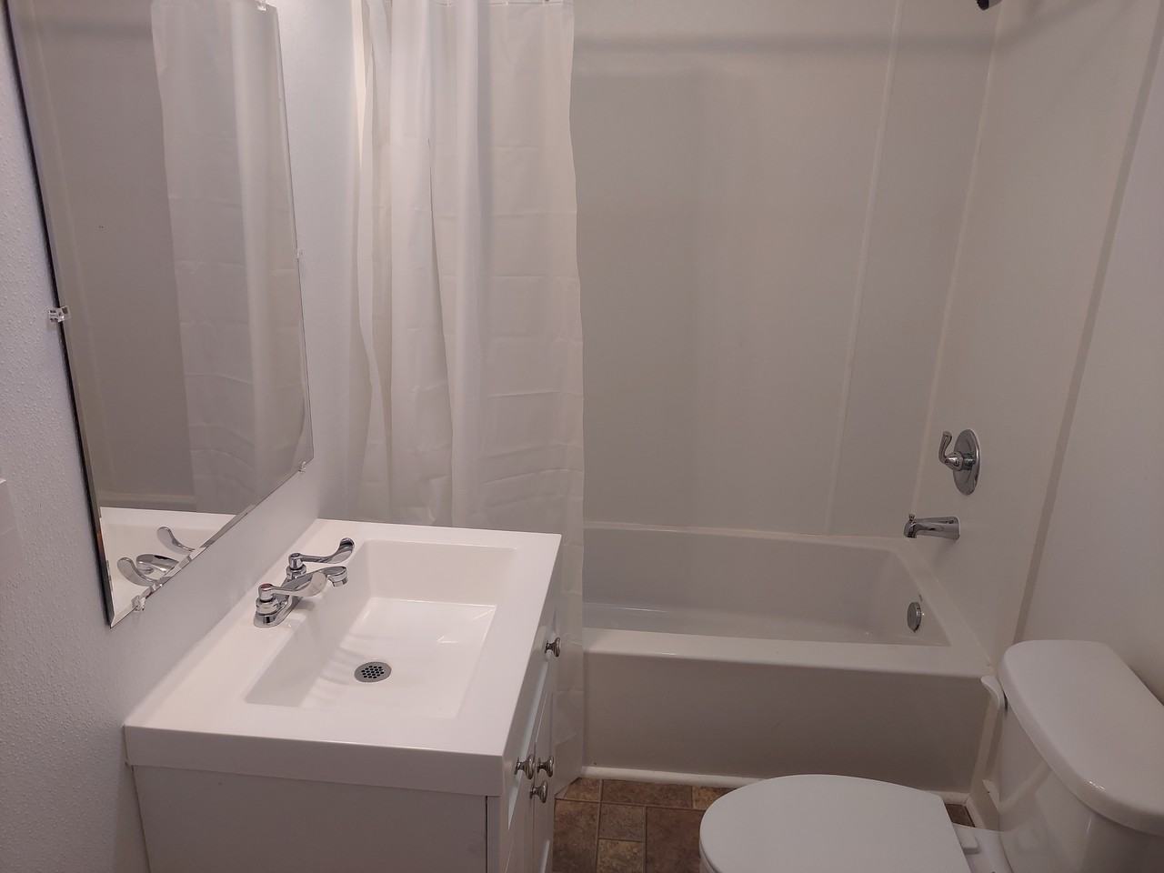 1120 28th St #1 - Photo 5 of 14