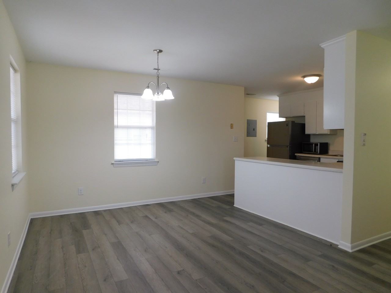 416 E 19th St #1 - Photo 5 of 20