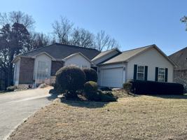 featured image of 174 Depew Dr #1