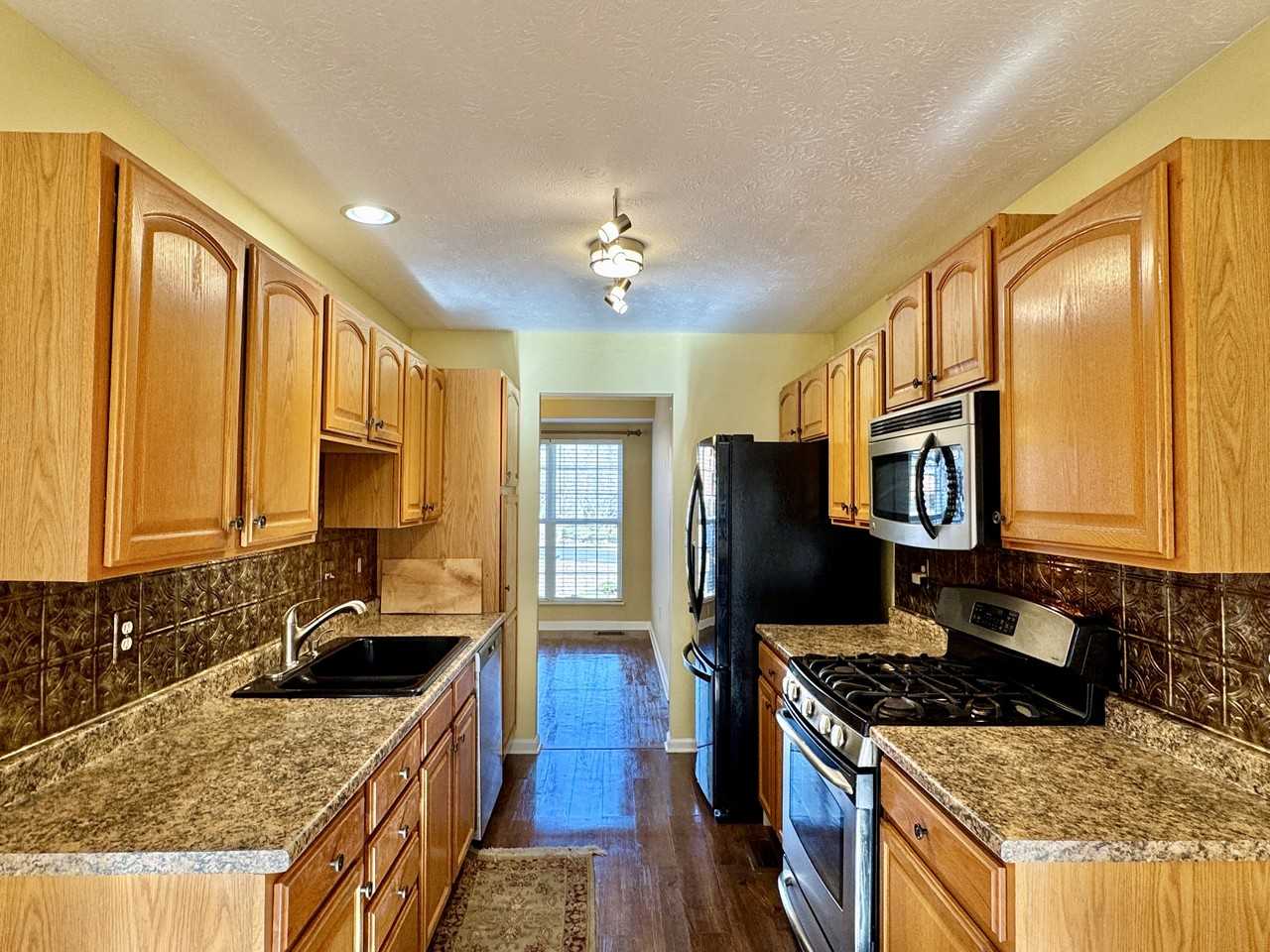 174 Depew Dr #1 - Photo 6 of 25