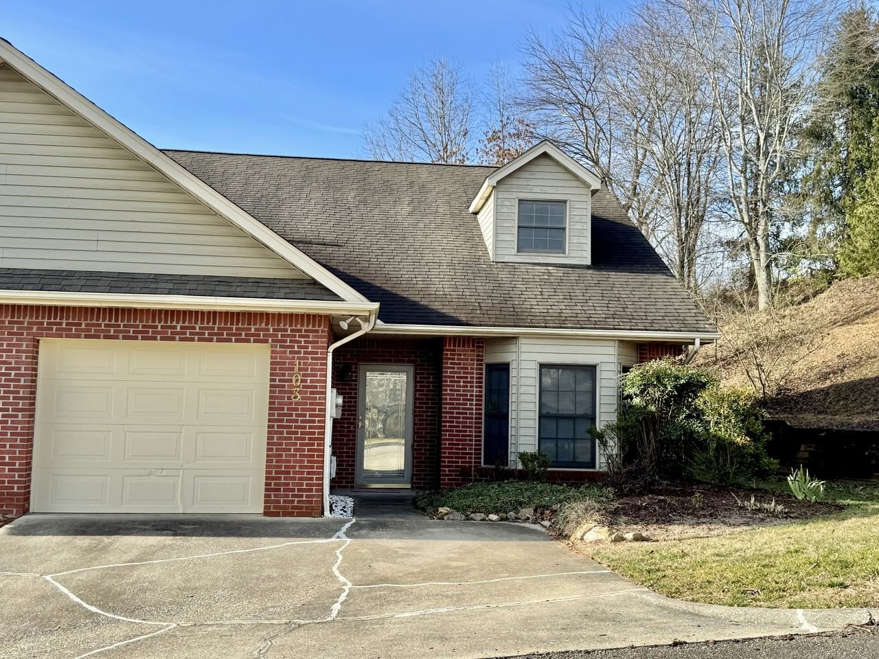 103 Pinewood Dr #1 - Photo 2 of 17