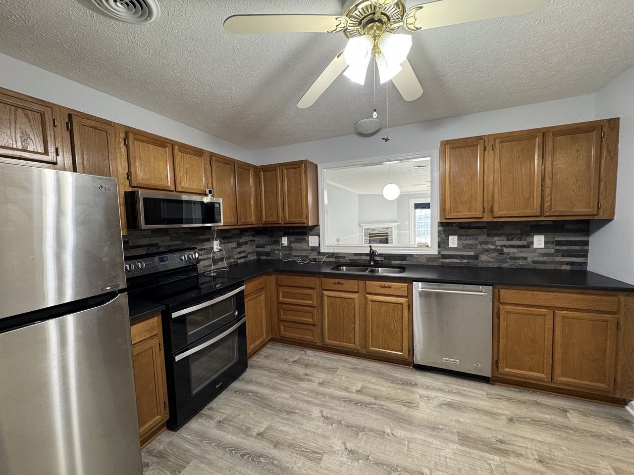 103 Pinewood Dr #1 - Photo 6 of 17