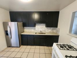 featured image of 1017 Holly Dr #1