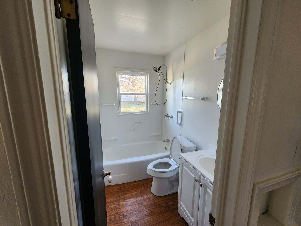 1017 Holly Dr #1 - Photo 4 of 7