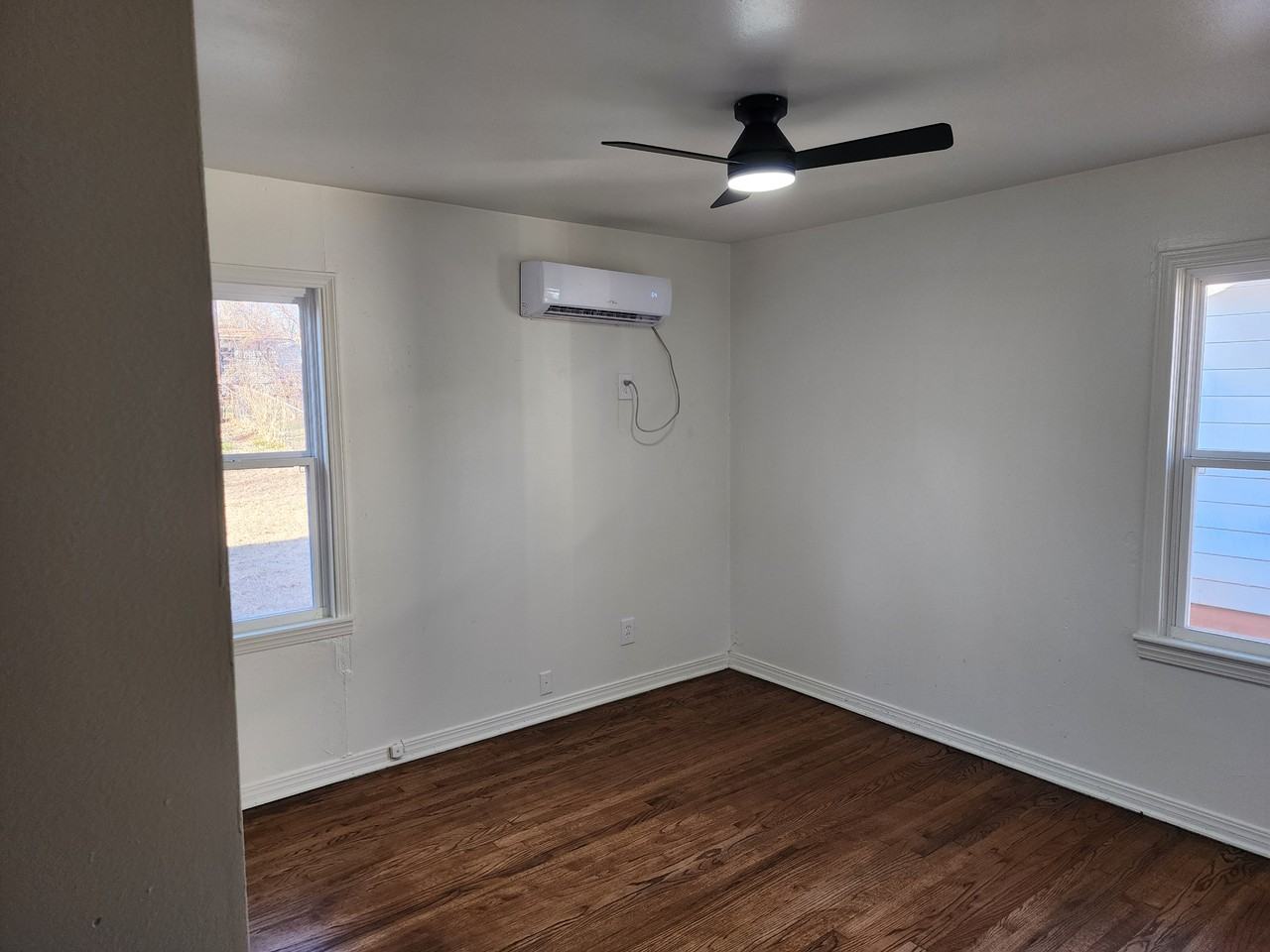 1017 Holly Dr #1 - Photo 3 of 7