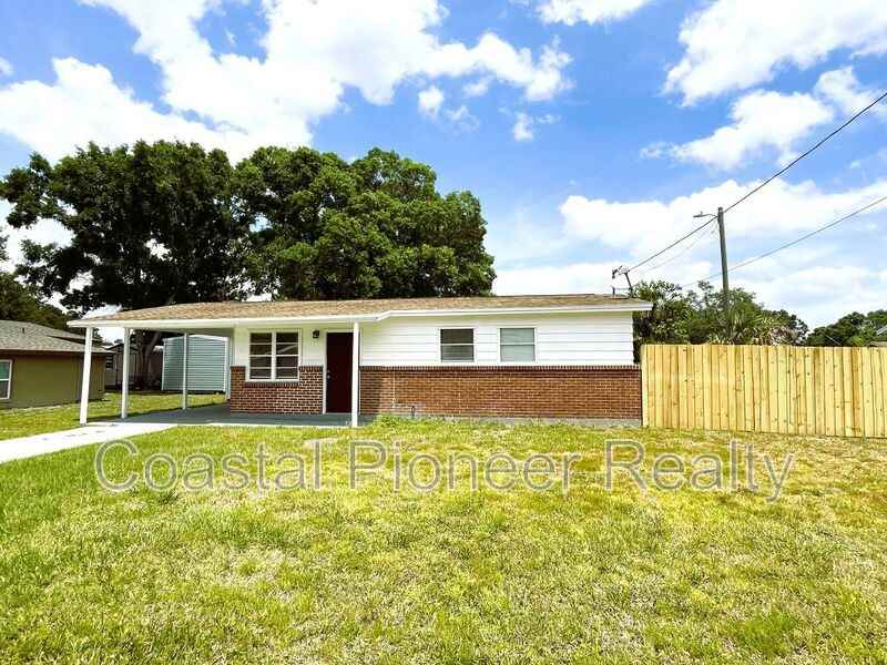 8310 Croton Ave - Photo 2 of 23