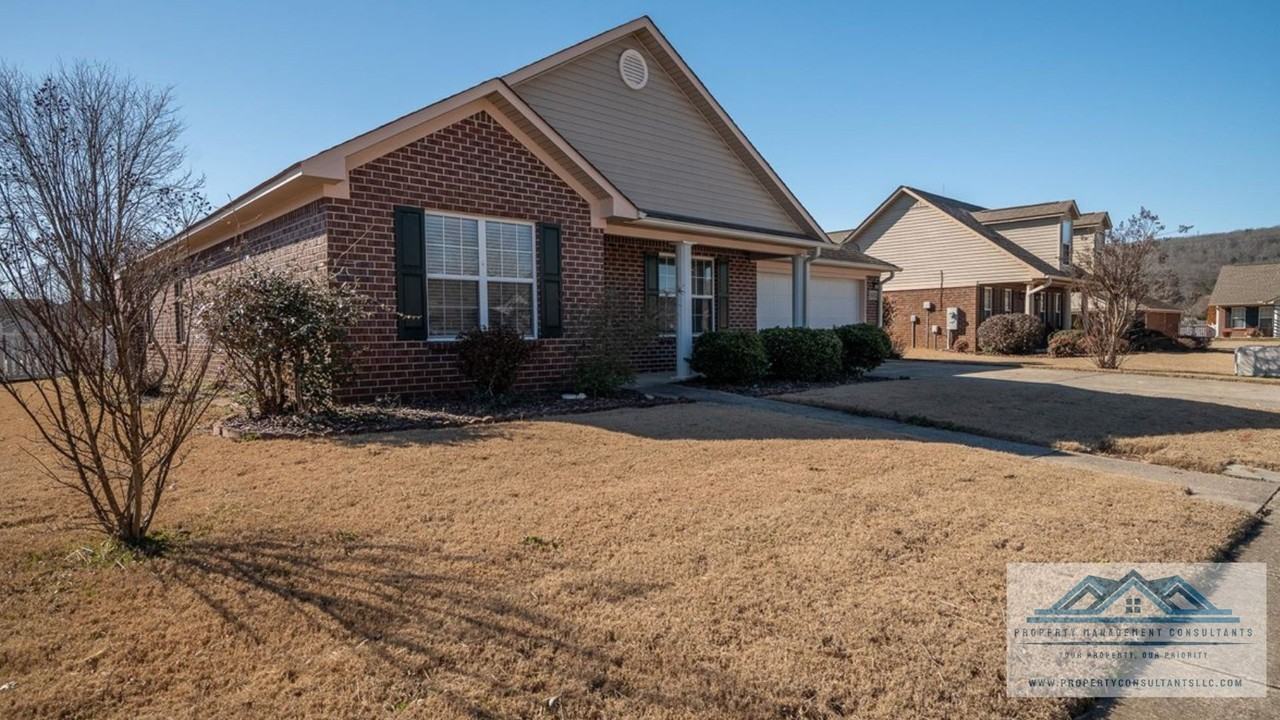 5002 Blakemore Dr Se #1 - Photo 2 of 30