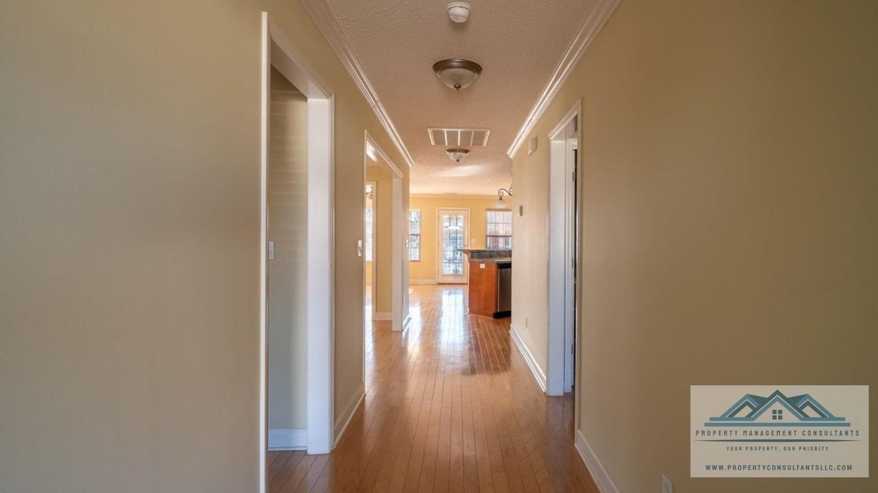 5002 Blakemore Dr Se #1 - Photo 6 of 30