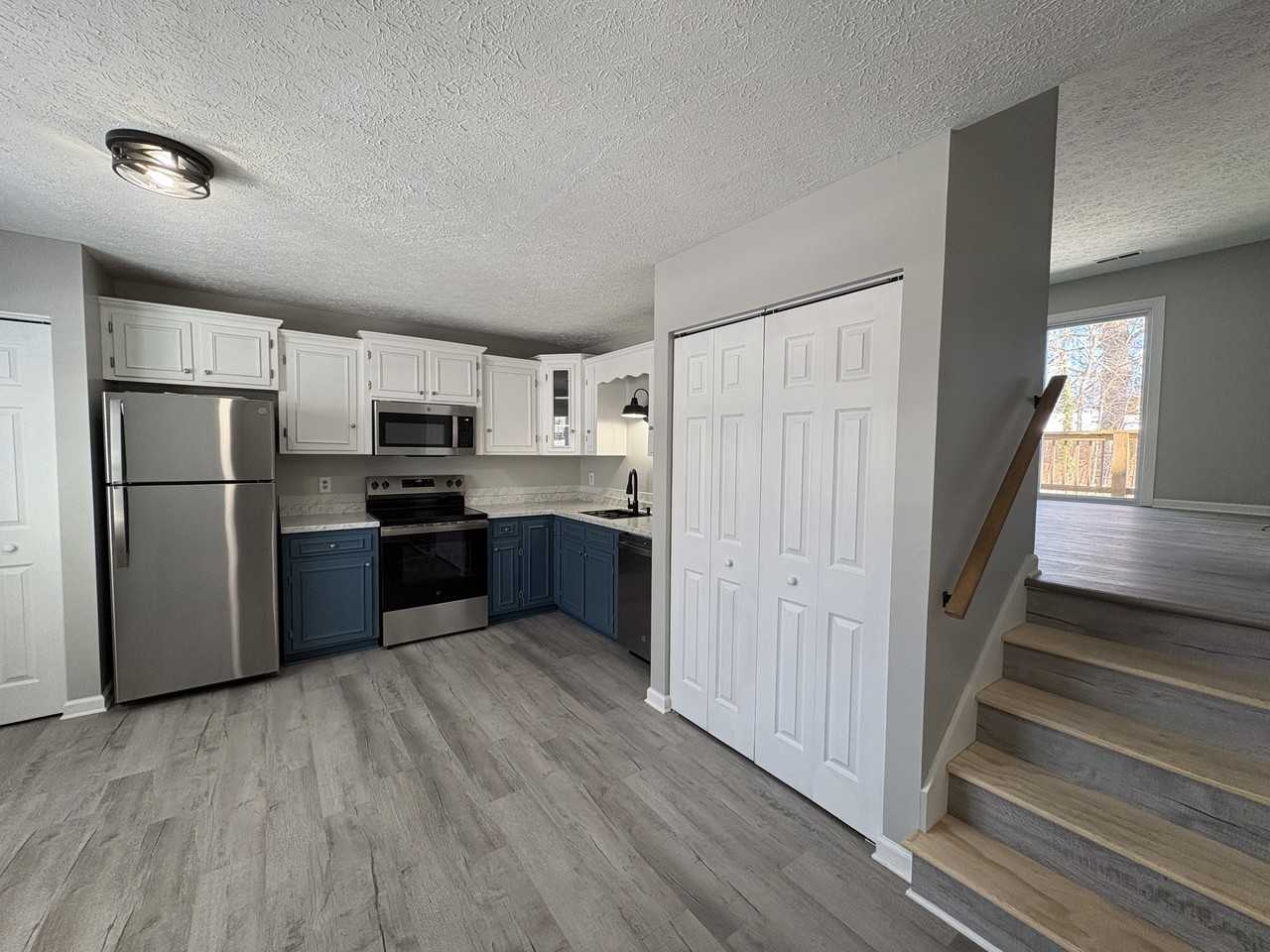 1410 Ashbourne Dr #1 - Photo 4 of 30