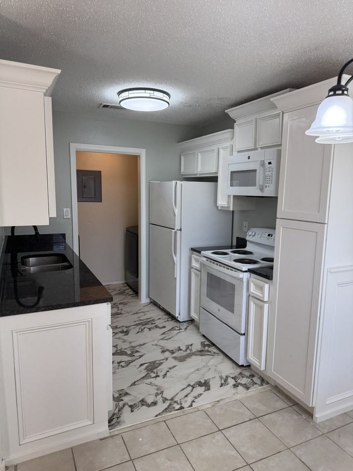 10604 Sharp Blvd - Photo 3 of 16