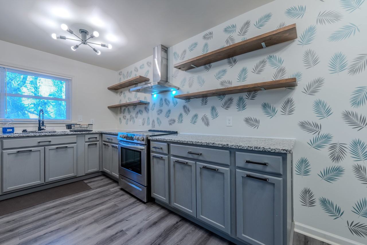 1021 Plainview Dr #1 - Photo 7 of 24