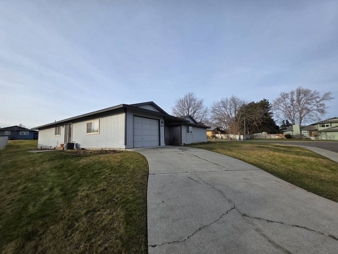 1607 S Olson St #1 - Photo 2 of 22