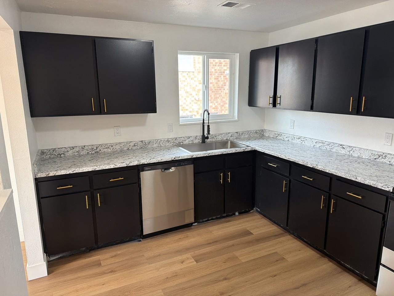 414 S 7th Ave #414 - Photo 7 of 11