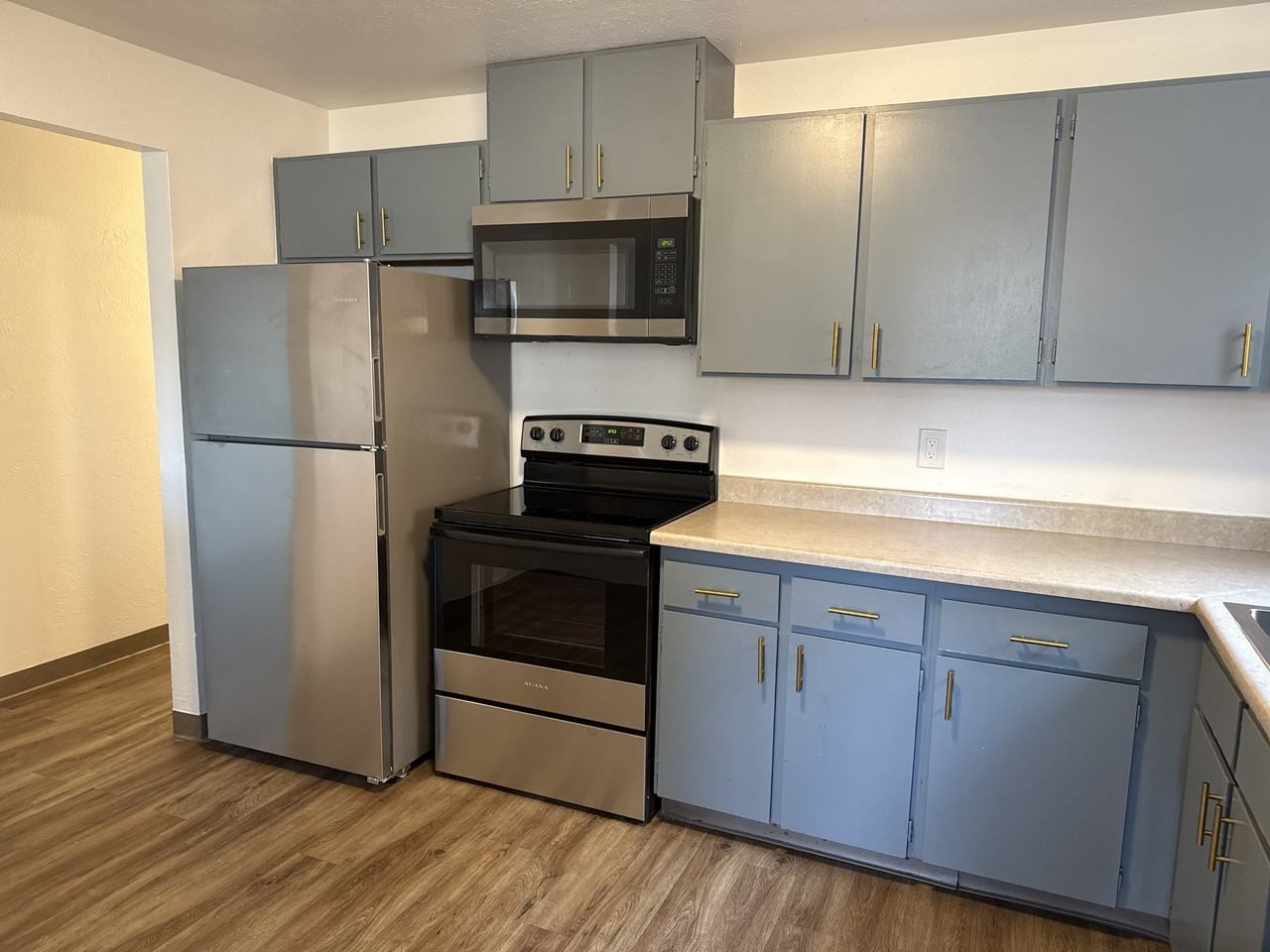 418 S 7th Ave #418 - Photo 3 of 20