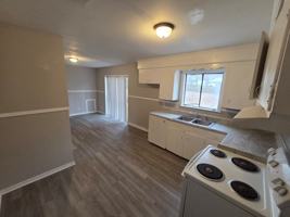 featured image of 1352 Dianne Dr #1