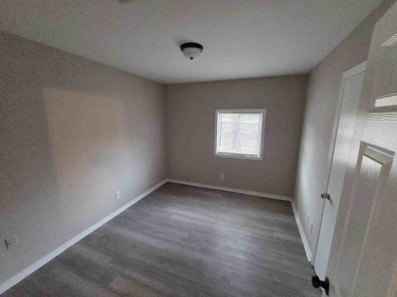 1352 Dianne Dr #1 - Photo 7 of 10