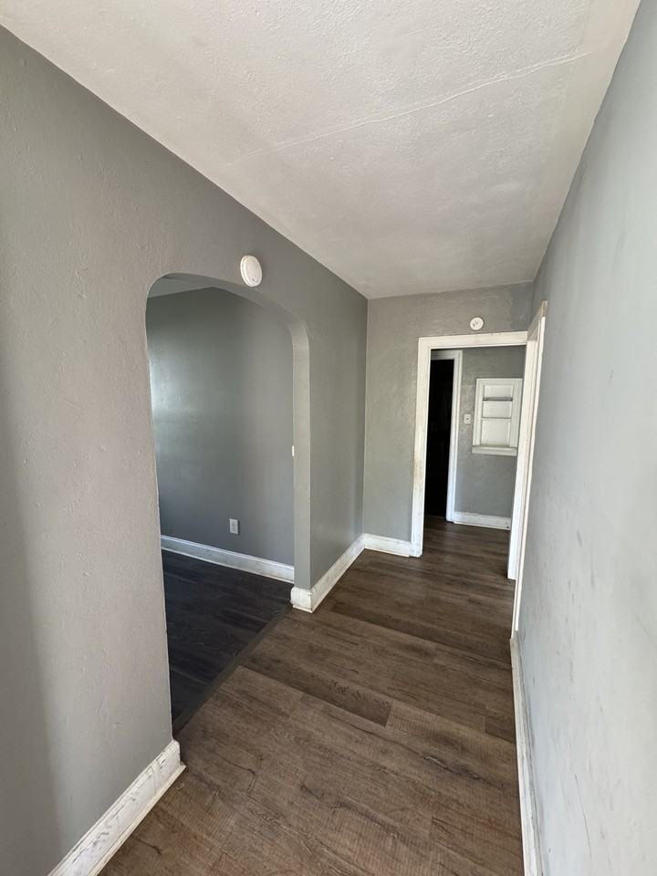 Brownsferry St #1 - Photo 4 of 10