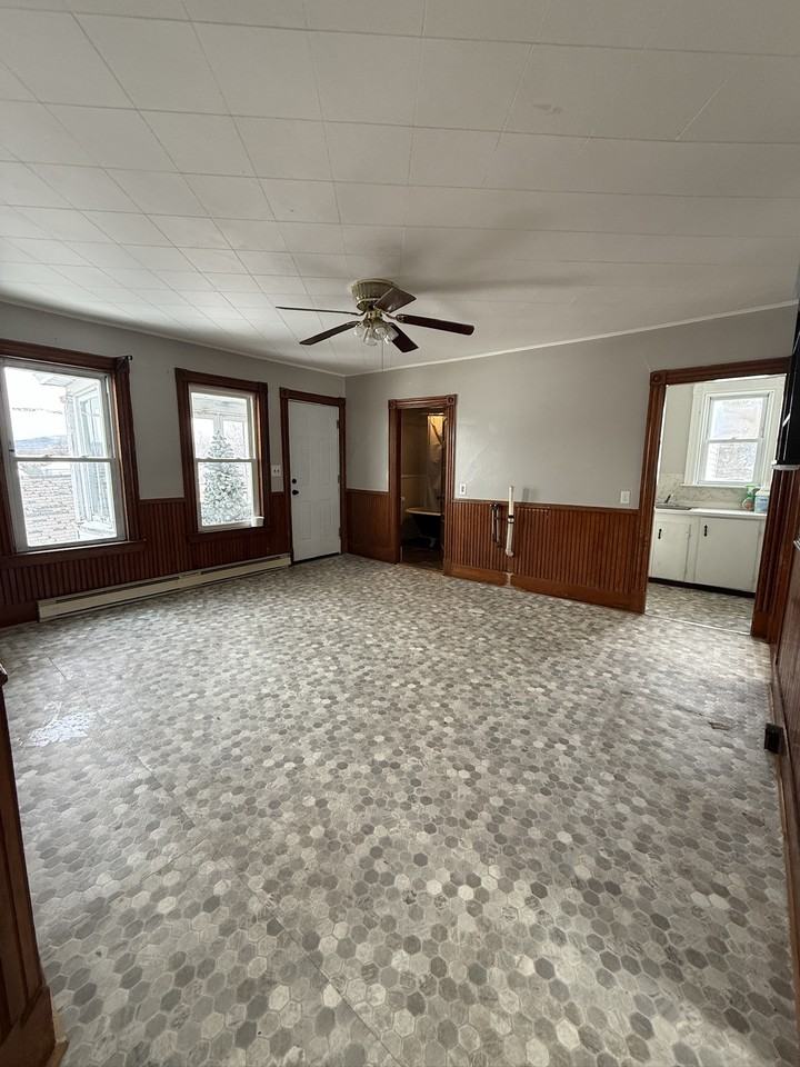 598 Sullivan St #3 - Photo 2 of 6