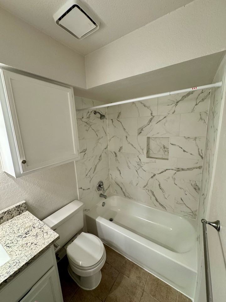 4019 Evergreen St #4019 - Photo 6 of 14