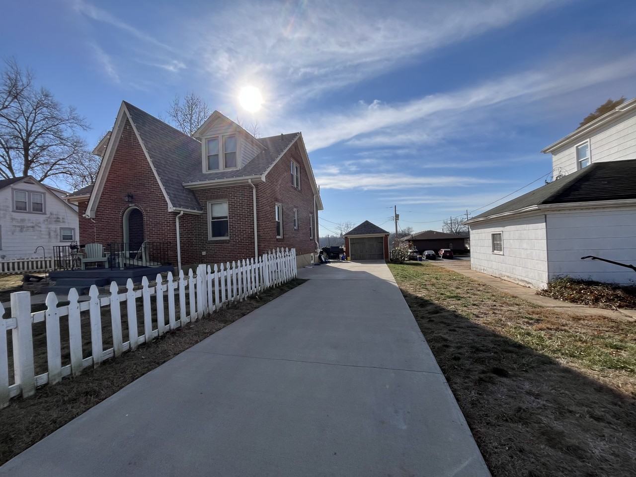 1106 E 3rd St #1 - Photo 2 of 10