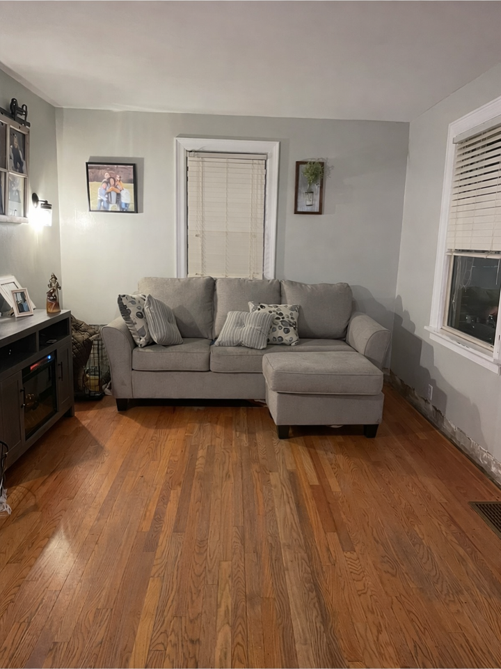 1106 E 3rd St #1 - Photo 5 of 10