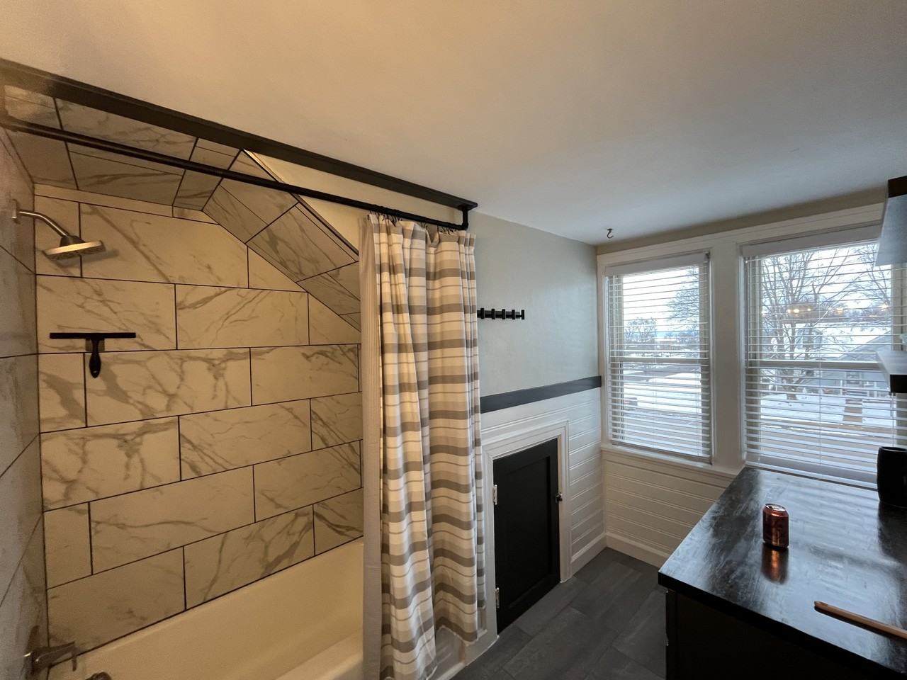 1106 E 3rd St #1 - Photo 7 of 10