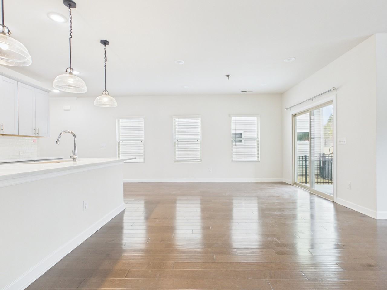 3941 Woodland View Dr #1 - Photo 5 of 26