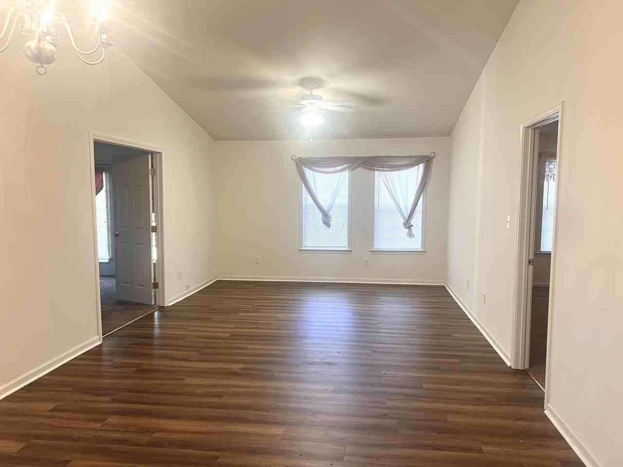 107 Larkspur Ln #1 - Photo 4 of 25