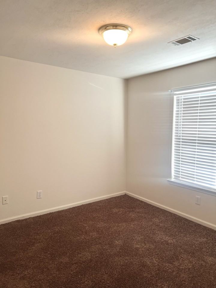 107 Larkspur Ln #1 - Photo 7 of 25