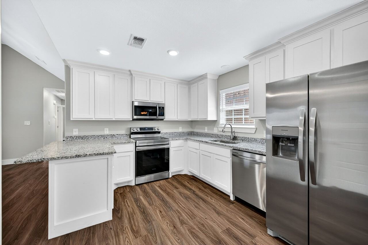 1016 Ray Dr #1 - Photo 3 of 19