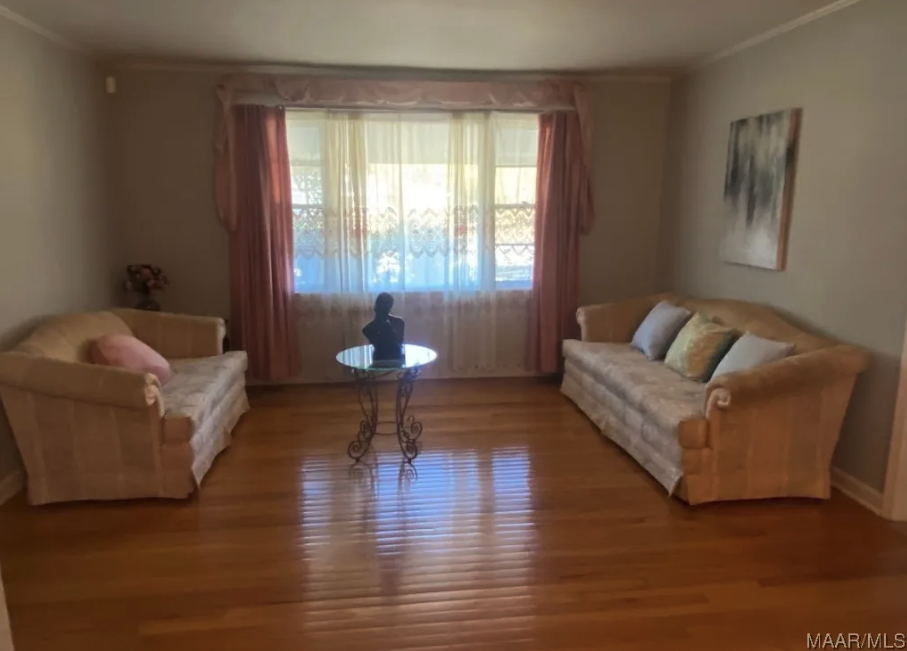 1394 Avalon Ln #1 - Photo 3 of 10