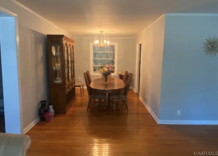 1394 Avalon Ln #1 - Photo 5 of 10