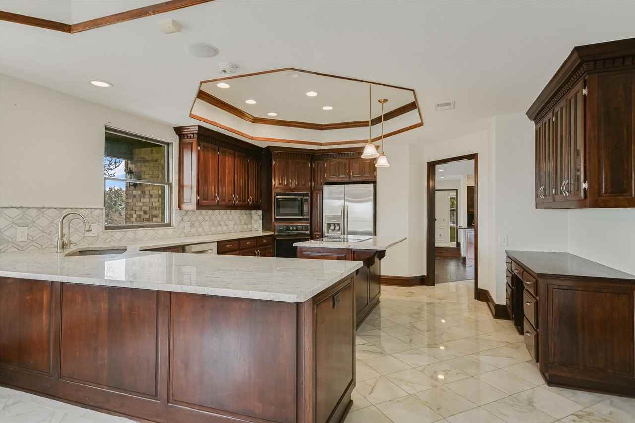 4000 Belmont Park Dr - Photo 5 of 10