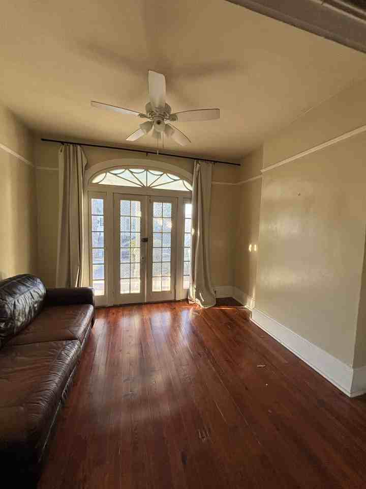 1133 Fern St #1-2 - Photo 3 of 4