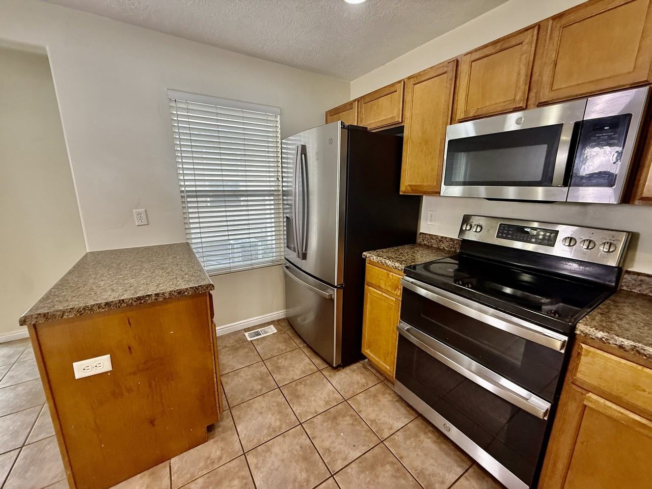 4709 S Falkirk Dr #1 - Photo 2 of 30