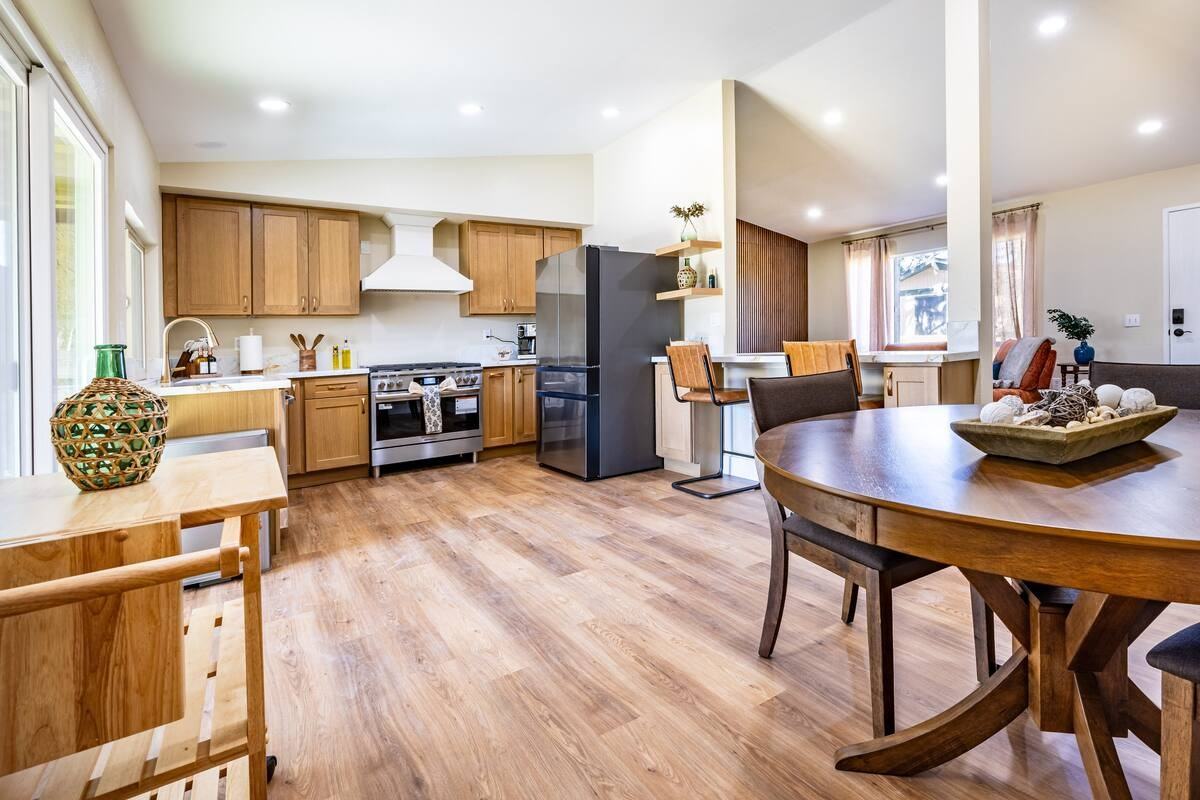 5075 Fashion Pl #1 - Photo 3 of 16