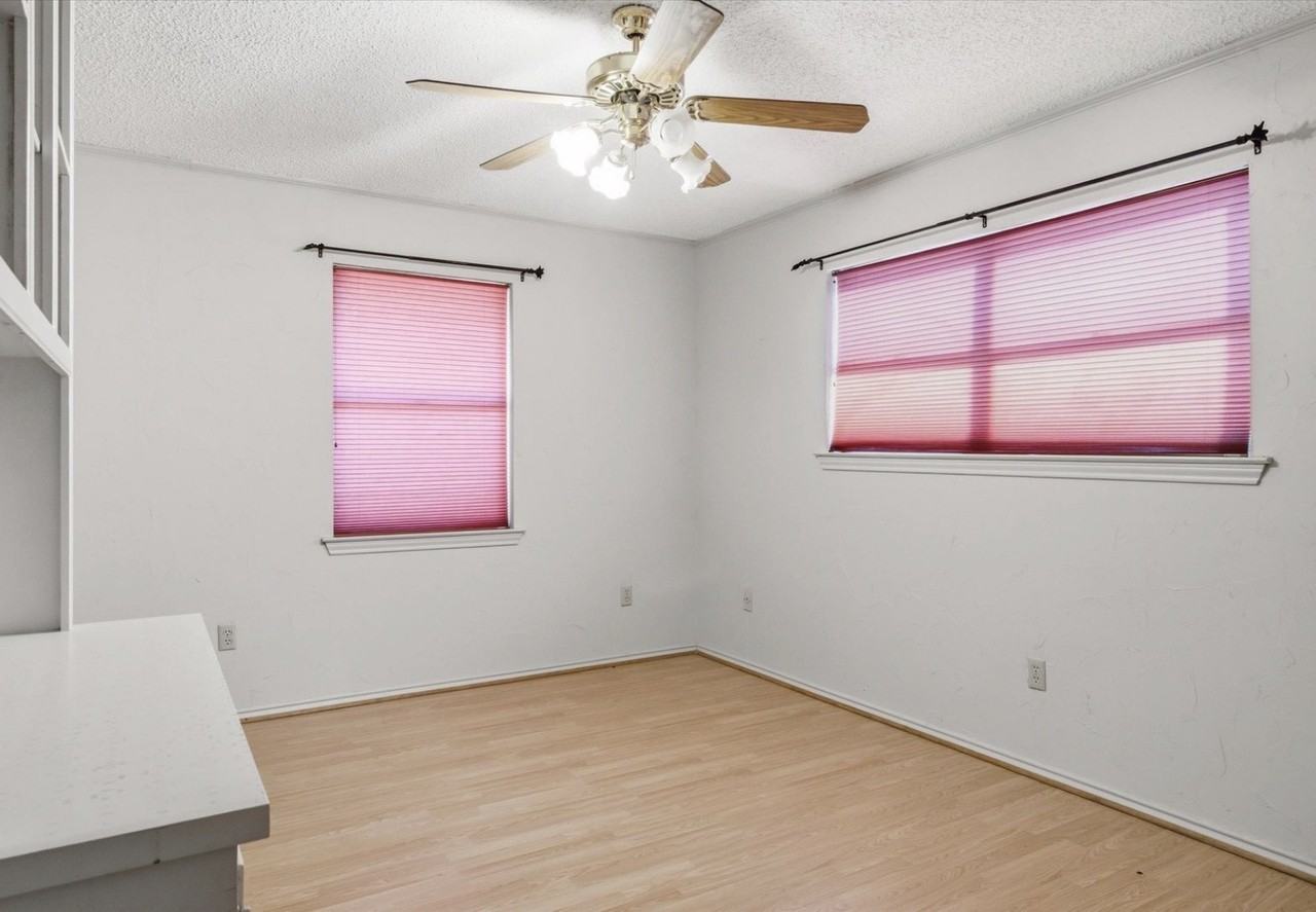 716 S Houston St #1 - Photo 2 of 22