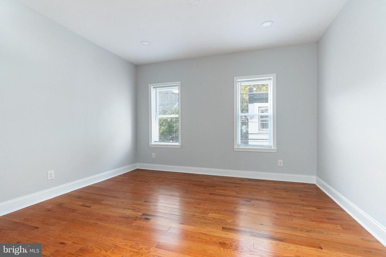 3033 Coral St #1 - Photo 3 of 18